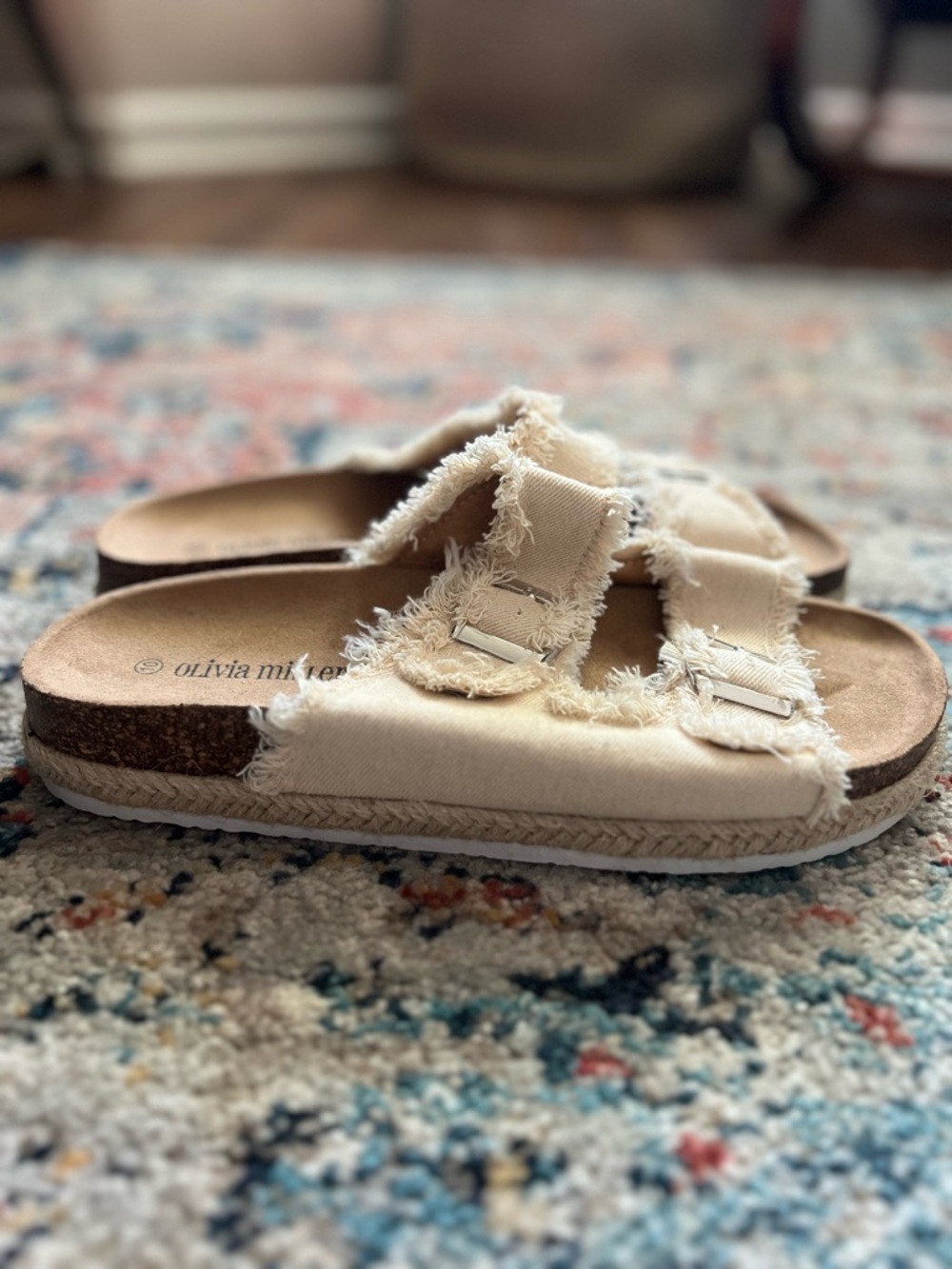 Olivia Miller Frayed Double-Buckle Slide Sandals - Women’s Size 10 - Picture 3 of 6